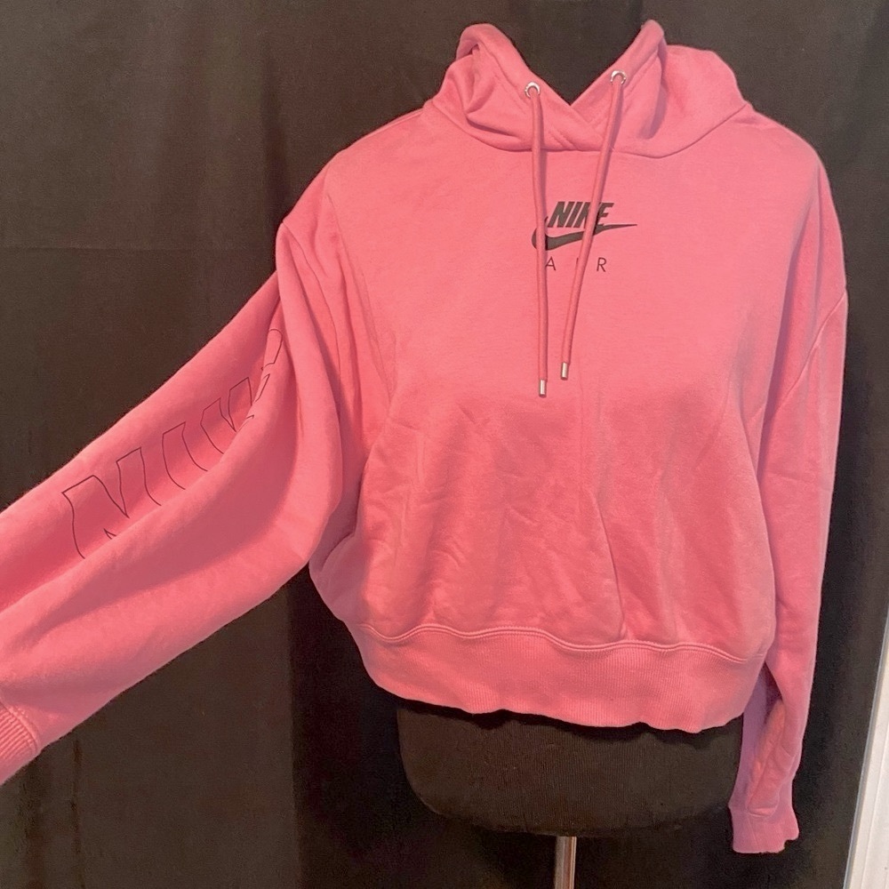 Nike - Picture 4 of 16